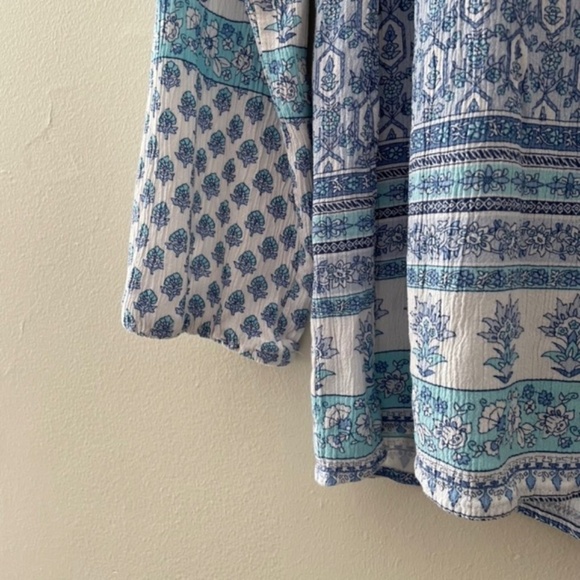 S- Australian Just Jeans Brand White and Blue Flowy Striped Design Blouse - Picture 4 of 6